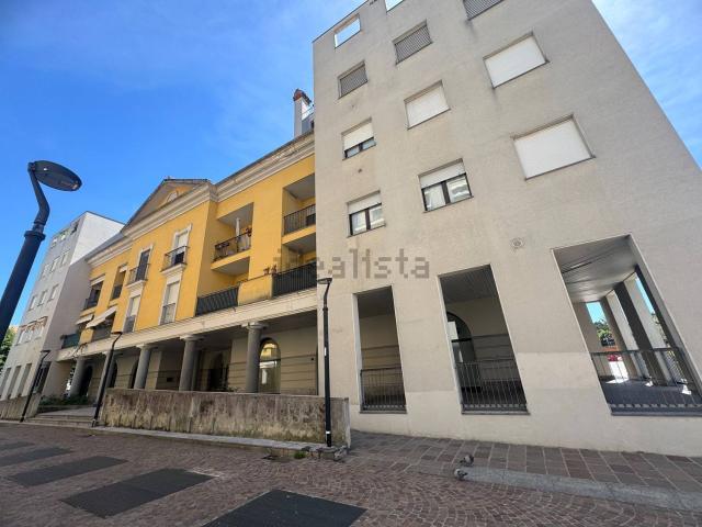 Appartamento in vendita a Malnate, Lombardia