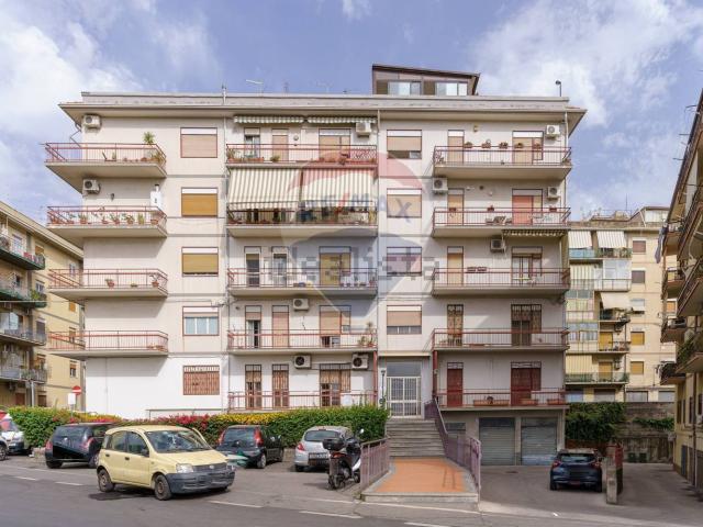 Appartamento in vendita a Fasano, Gravina Di Catania