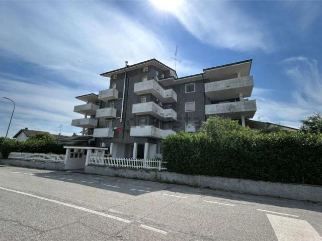 Appartamento in vendita a Robbio, Lombardia