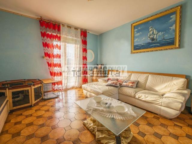 Appartamento in vendita a Borgo Pintura, Marche