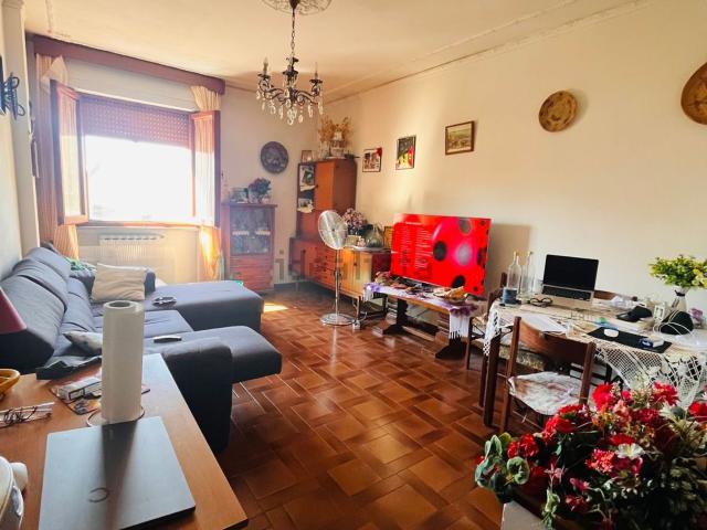 Appartamento in vendita a Prato, Toscana