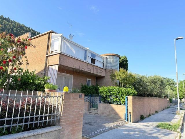 Appartamento in vendita a Piancerreto, Marche