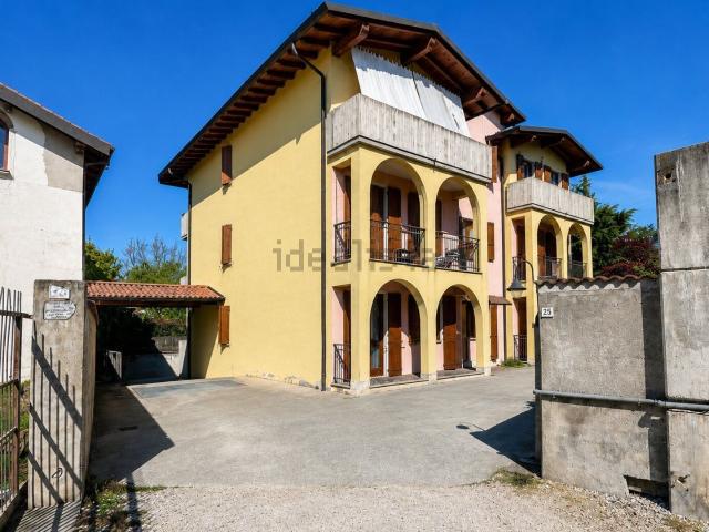 Appartamento in vendita a Villaggio Famiglia, Rovato
