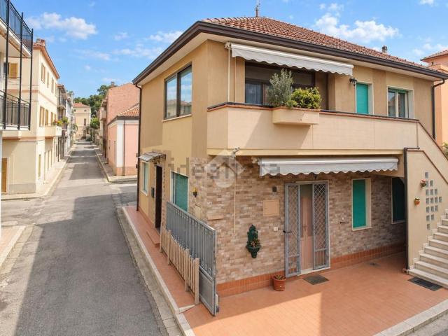 Appartamento in vendita a Piana Grande, Roseto degli Abruzzi