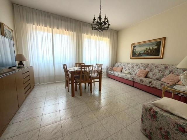Appartamento in vendita a Cantù, Lombardia
