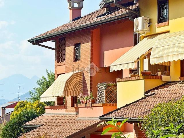 Appartamento in vendita a Taino, Lombardia