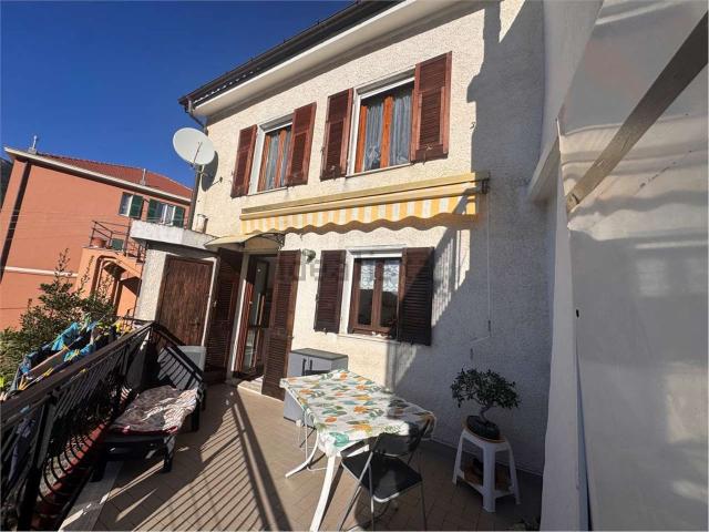 Appartamento in vendita a Cogoleto, Liguria