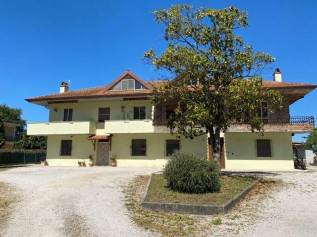 Appartamento in vendita a Chiesuola di Piscinara, Latina