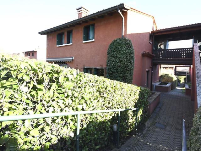 Appartamento in vendita a Soiano Del Lago, Lombardia