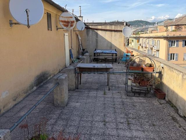Appartamento in vendita a Medio Levante, Serra Riccò