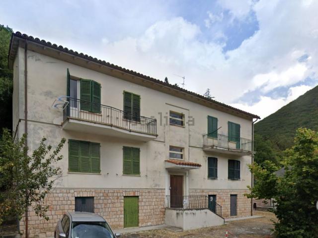 Appartamento in vendita a Sefro, Macerata