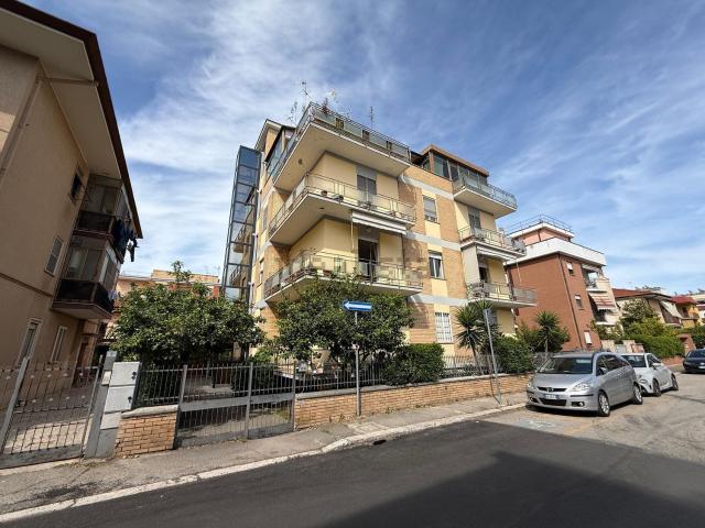 Appartamento in vendita a Frezzotti, Latina