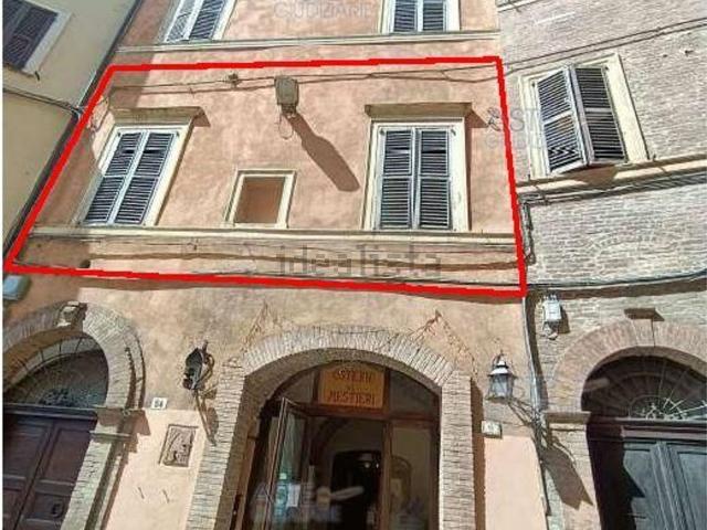 Appartamento in vendita a Centro, Marche