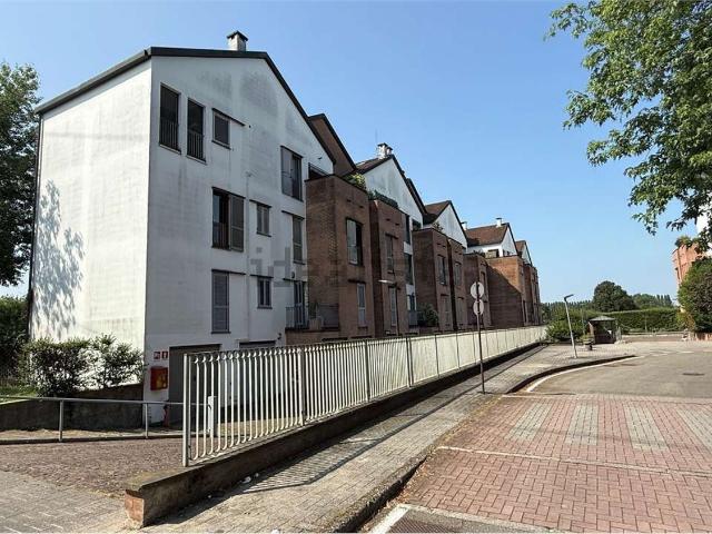 Appartamento in vendita a Bettola, Peschiera Borromeo