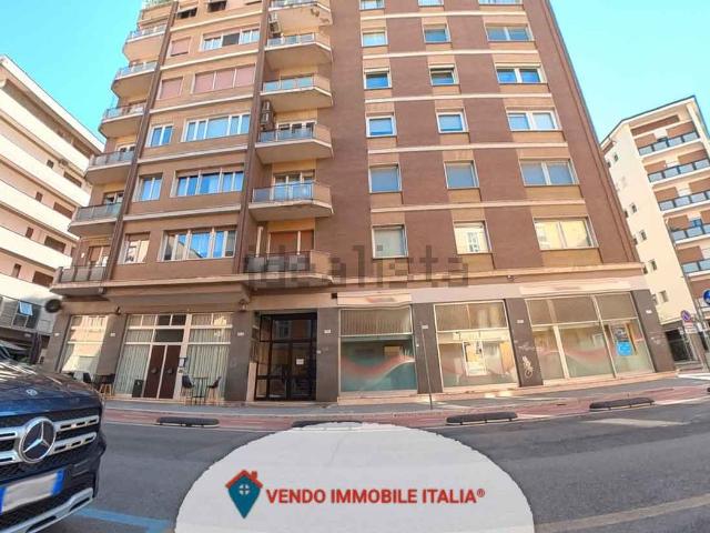 Appartamento in vendita a Goretti, Latina