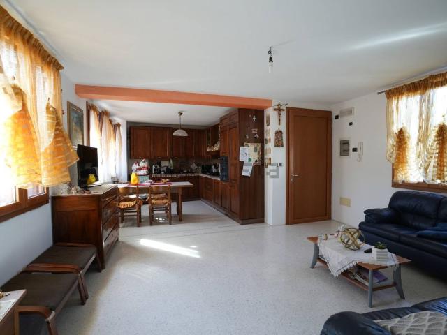 Appartamento in vendita a Zoppola, Friuli-Venezia Giulia