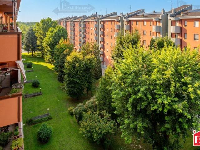 Appartamento in vendita a Rovagnasco, Segrate