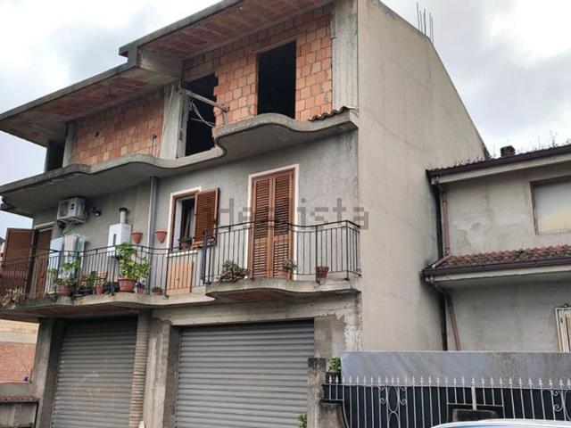 Appartamento in vendita a Laureana di Borrello, Reggio Calabria