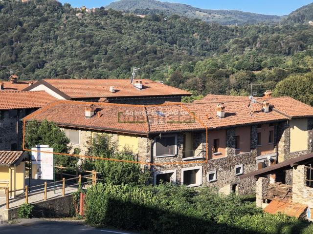 Attico in vendita a Brovello-Carpugnino, Piemonte