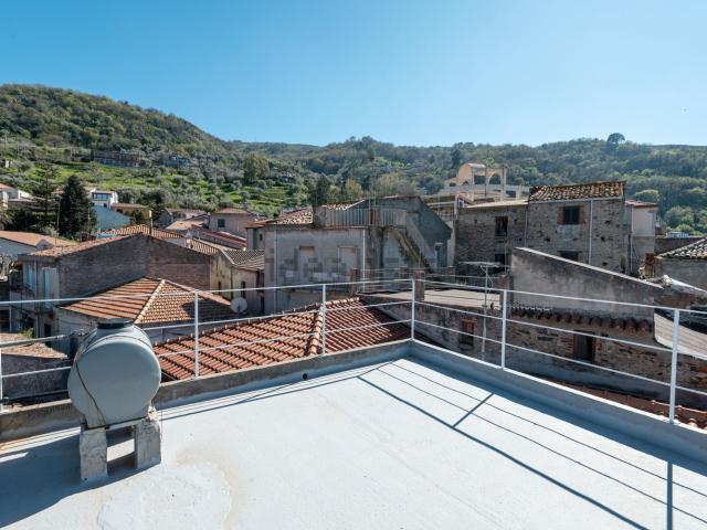 Appartamento in vendita a Capri Leone, Messina