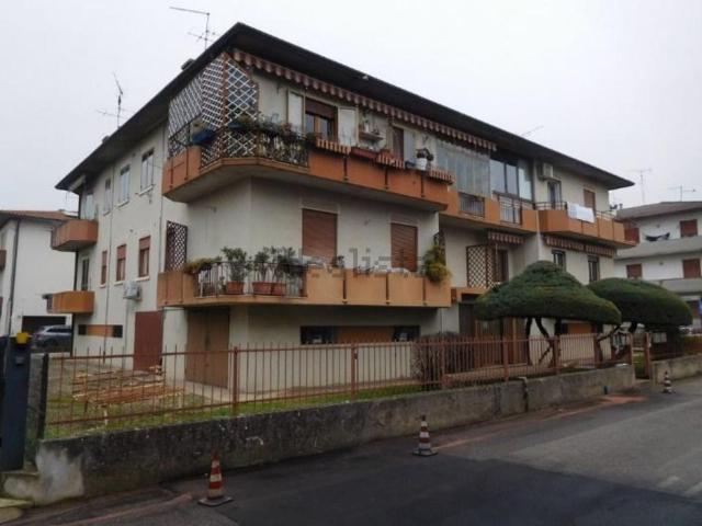 Appartamento in vendita a Lonigo, Veneto
