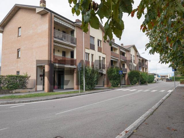 Appartamento in vendita a Azzano San Paolo, Bergamo