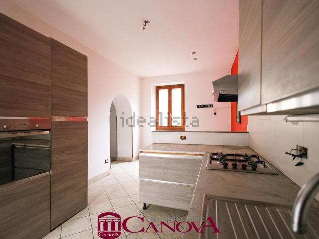 Appartamento in vendita a Guanzate, Lombardia