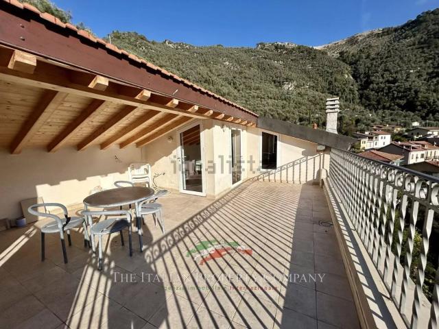 Appartamento in vendita a Airole, Liguria