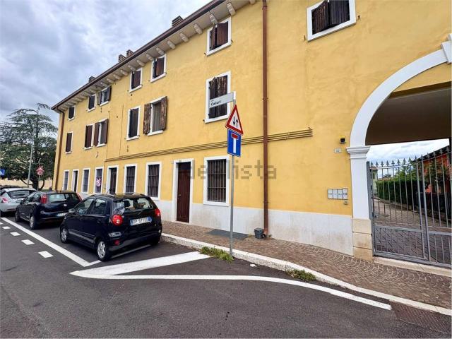 Appartamento in vendita a Villafranca Di Verona, Veneto