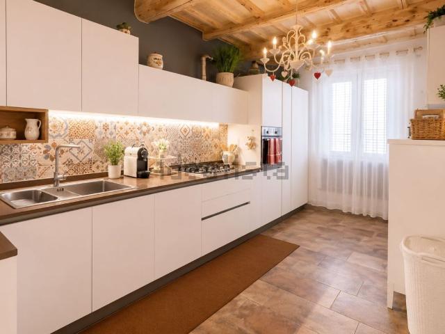 Appartamento in vendita a La Badia, Colle di Val d'Elsa