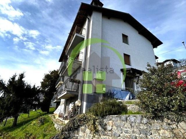 Appartamento in vendita a Gazzaniga, Lombardia