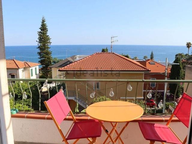 Appartamento in vendita a Poggio di Sanremo, San Remo