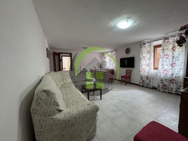 Appartamento in vendita a Gazzaniga, Lombardia