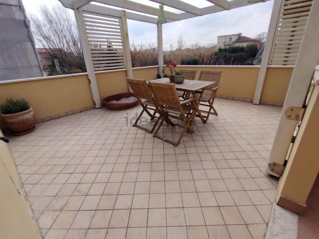 Appartamento in vendita a Cesanella, Marche