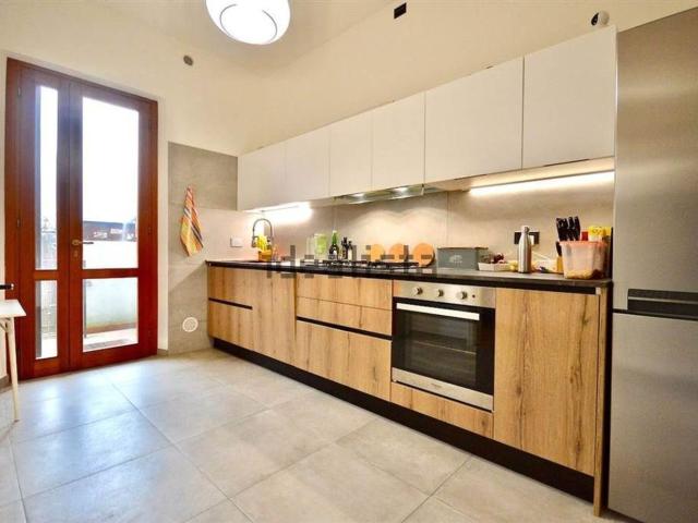 Appartamento in vendita a Montevarchi, Toscana