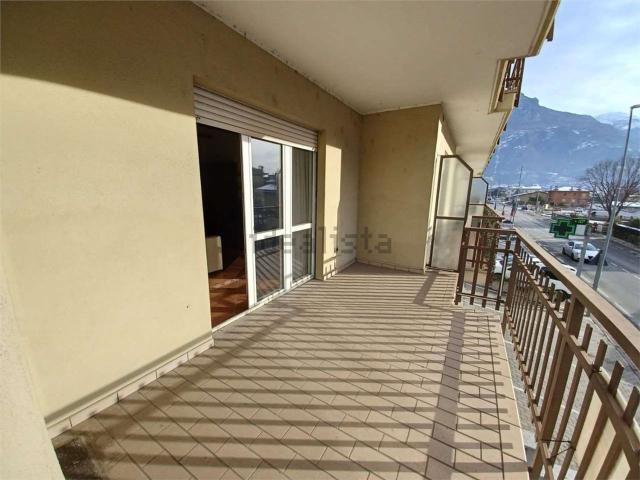 Appartamento in vendita a Donnas, Aosta
