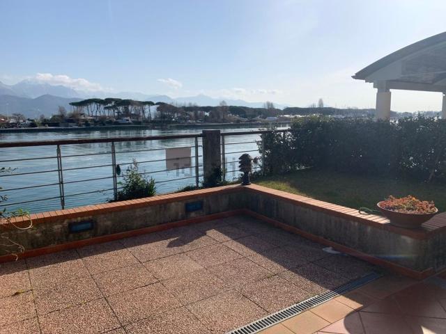 Appartamento in vendita a Ameglia, Liguria