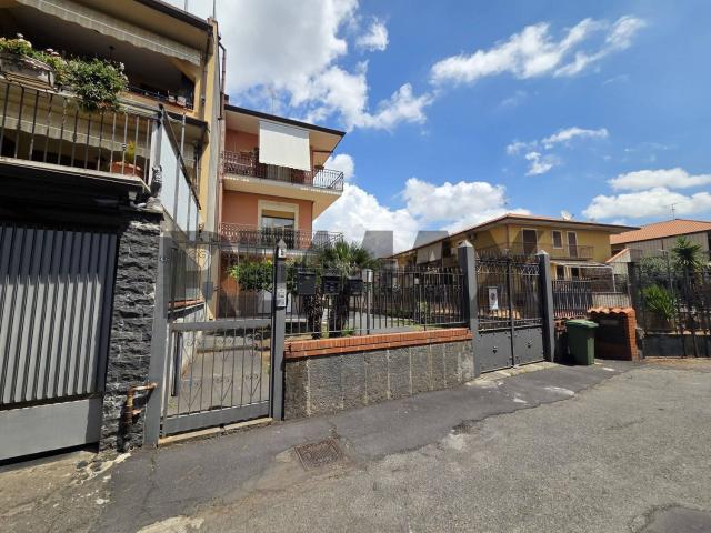Appartamento in vendita a San Pietro Clarenza, Sicilia
