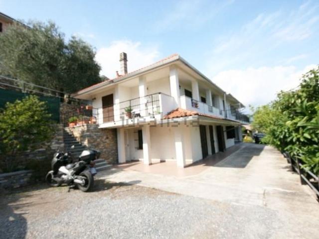 Appartamento in vendita a Imperia, Liguria