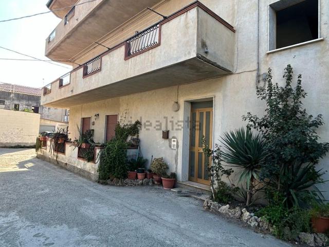 Appartamento in vendita a Calabria, Reggio Calabria