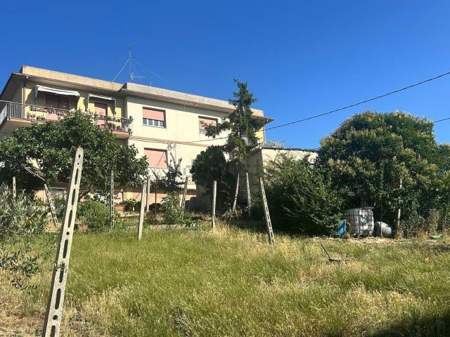 Appartamento in vendita a Case UNRRA, Marche