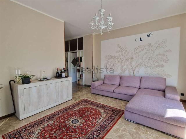 Appartamento in vendita a Borgomanero, Novara
