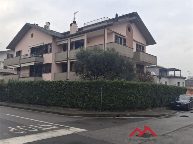 Appartamento in vendita a Cernusco Sul Naviglio, Lombardia