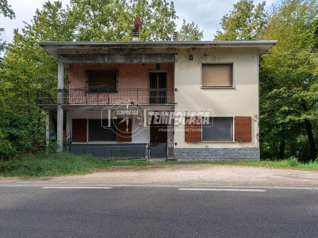 Appartamento in vendita a Campolungo, Castelnovo ne' Monti