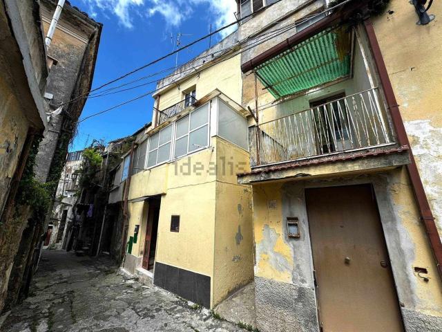 Appartamento in vendita a Gagliano, Calabria