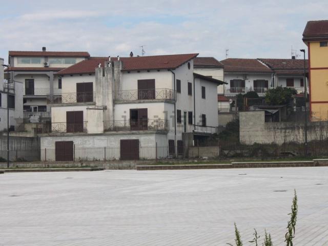 Appartamento in vendita a Dugenta, Campania