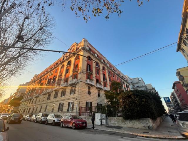 Appartamento in vendita a Municipio 1, Puglia