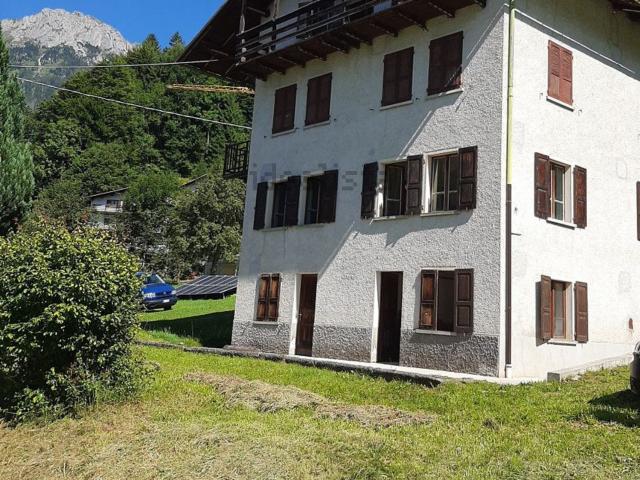 Appartamento in vendita a Vallada Agordina, Veneto
