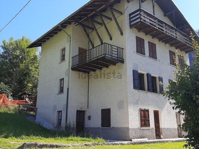 Appartamento in vendita a Vallada Agordina, Veneto