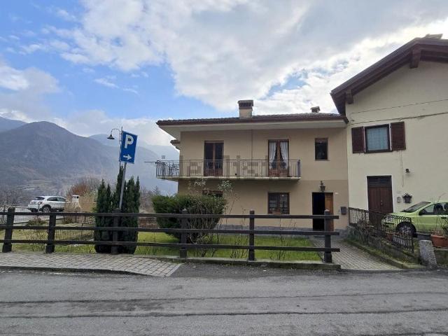 Appartamento in vendita a Champdepraz, Aosta